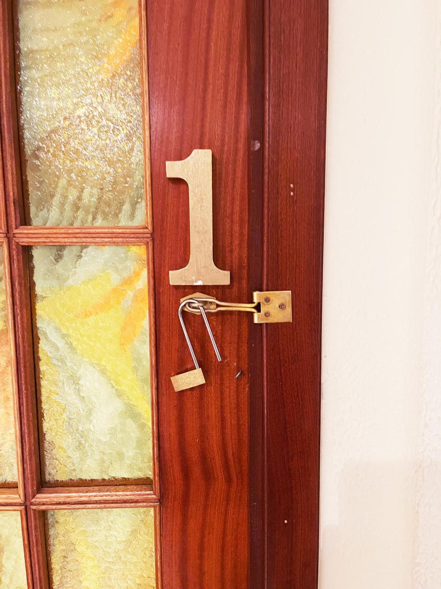 Gemuetliches Zimmer "Gold" Fuer 2 Personen Und Katzenliebhaber Valencia Bagian luar foto