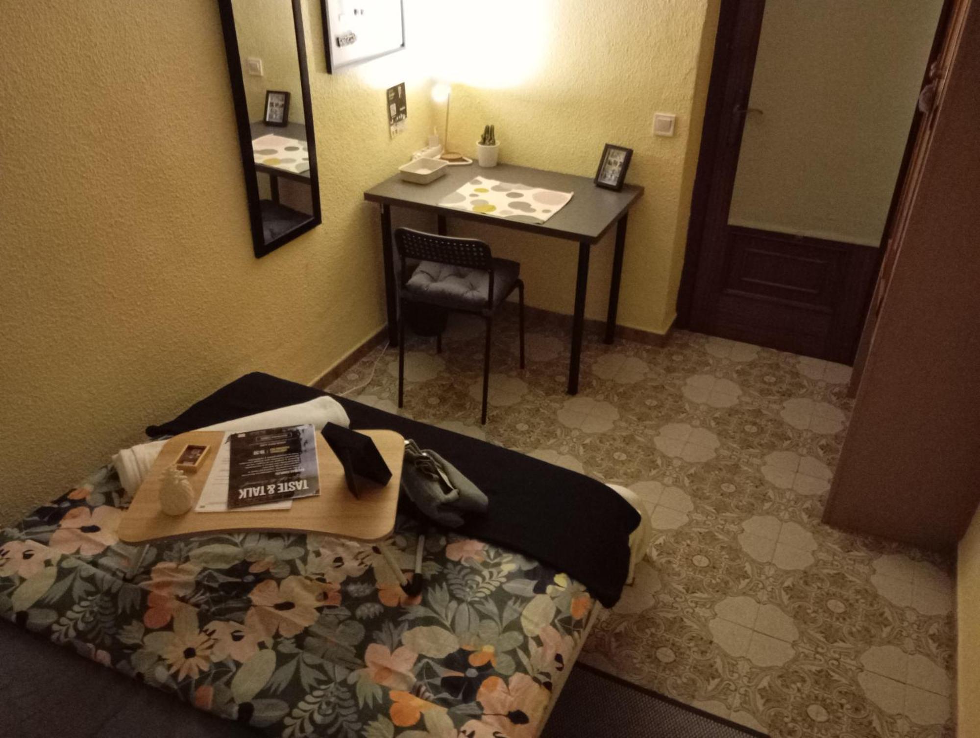 Gemuetliches Zimmer "Gold" Fuer 2 Personen Und Katzenliebhaber Valencia Bagian luar foto